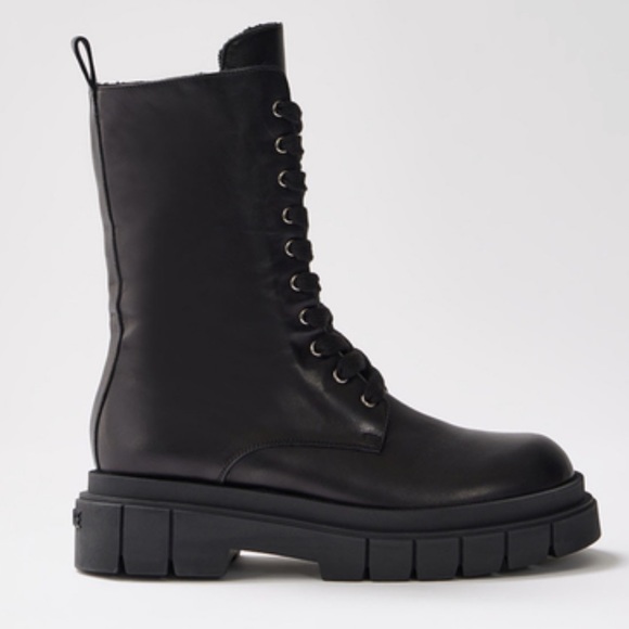 Mackage Shoes - MACKAGE WARRIOR Lug sole leather combat boot NiB Black size 6.5 (Euro 37)